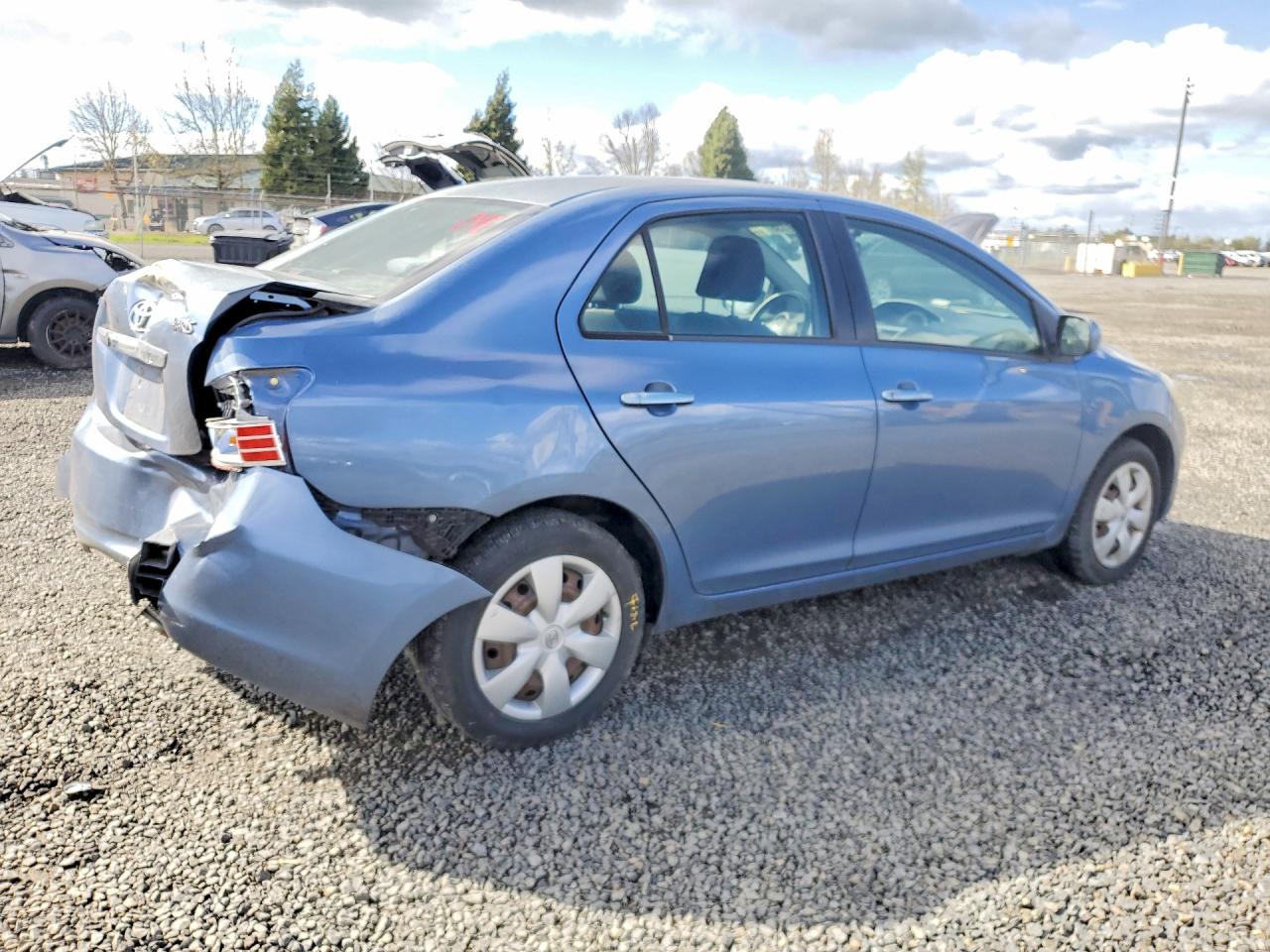 Toyota Yaris Base