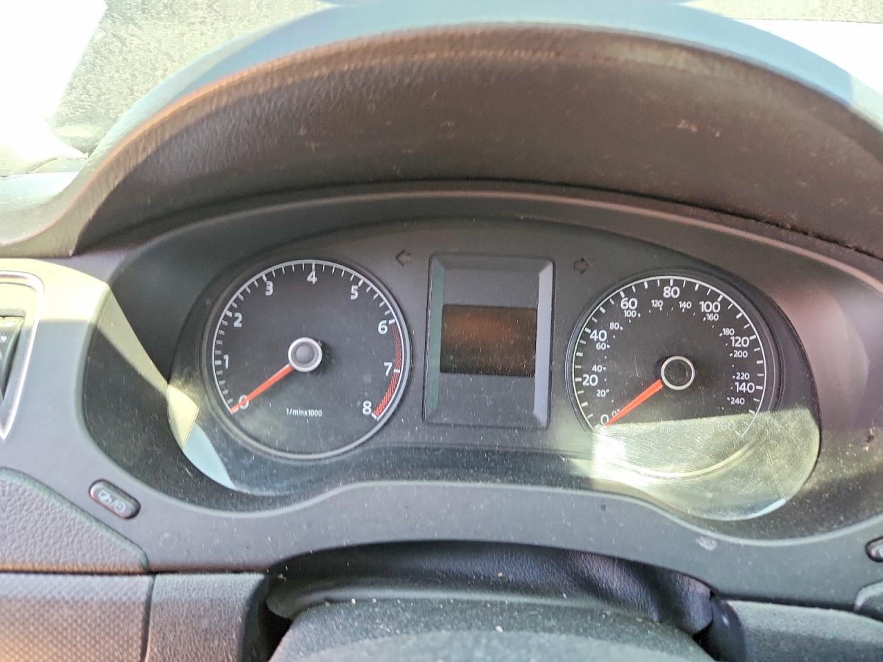 Volkswagen Jetta Base
