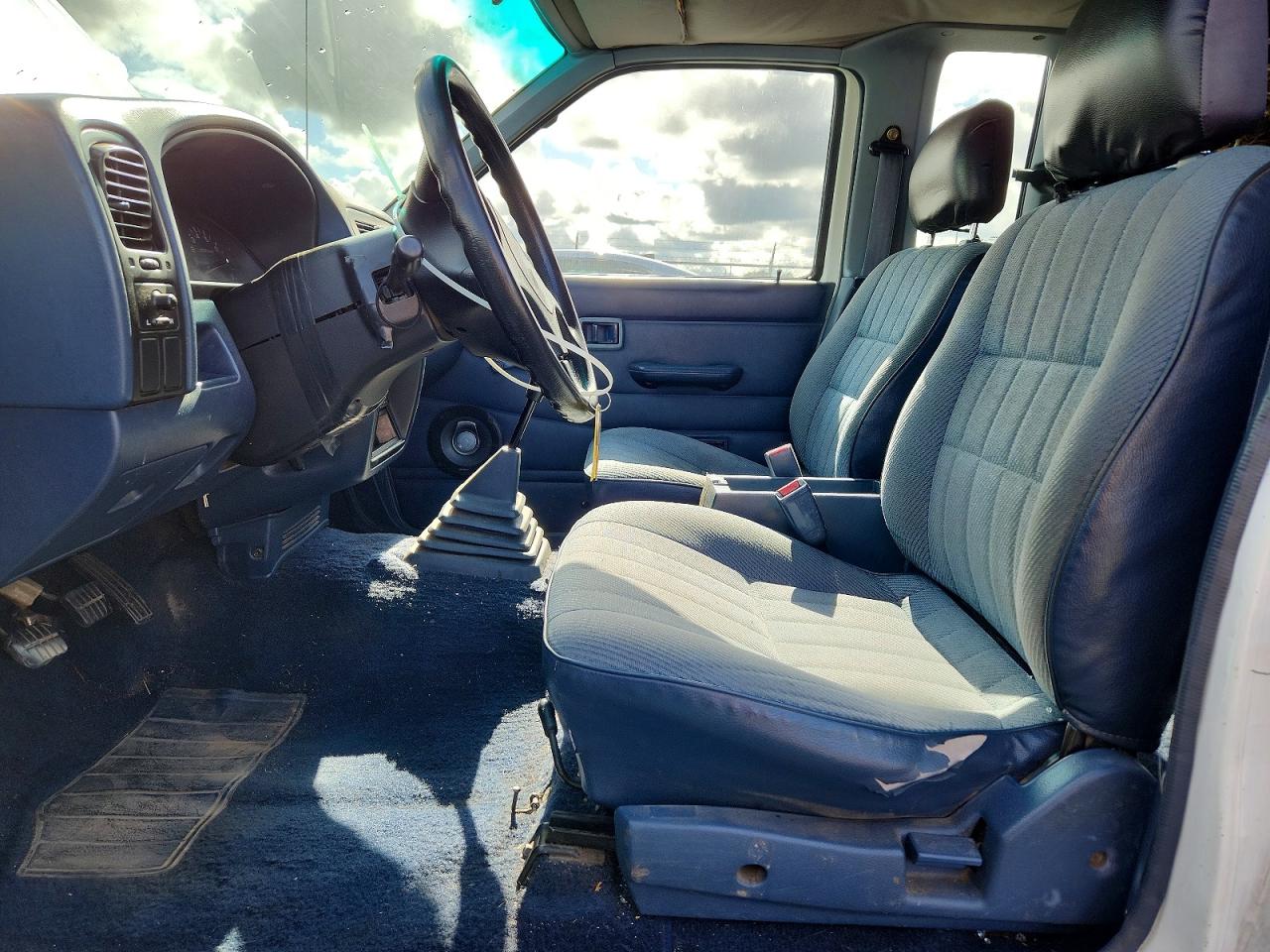 Nissan Titan King Cab Xe