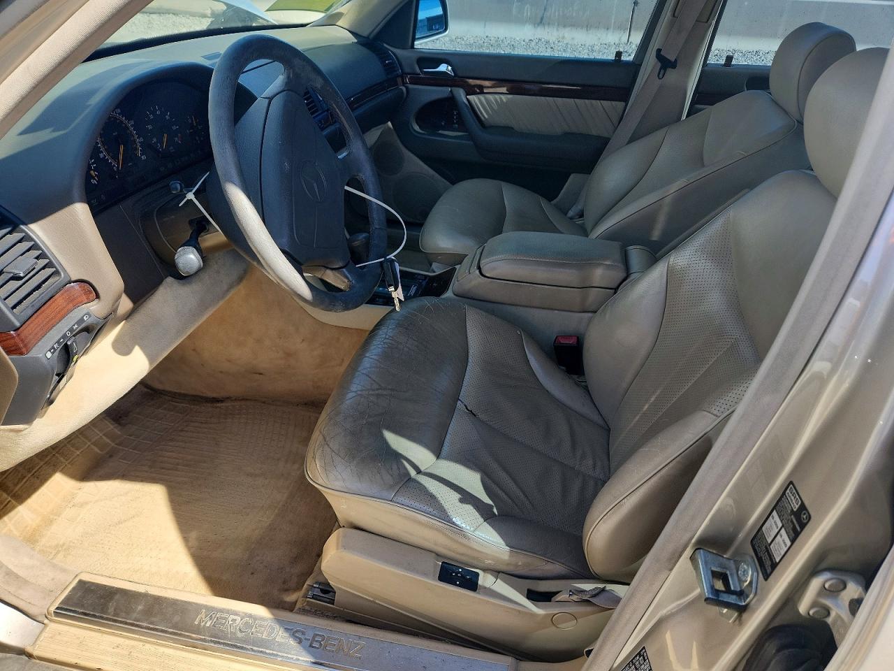 Mercedes-Benz S-Class 320