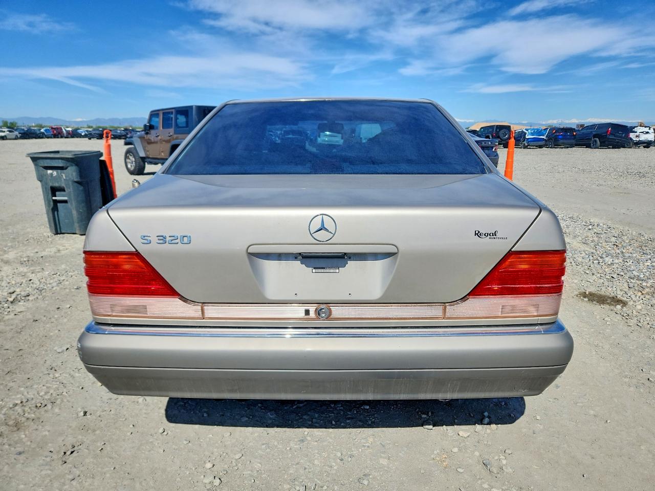 Mercedes-Benz S-Class 320