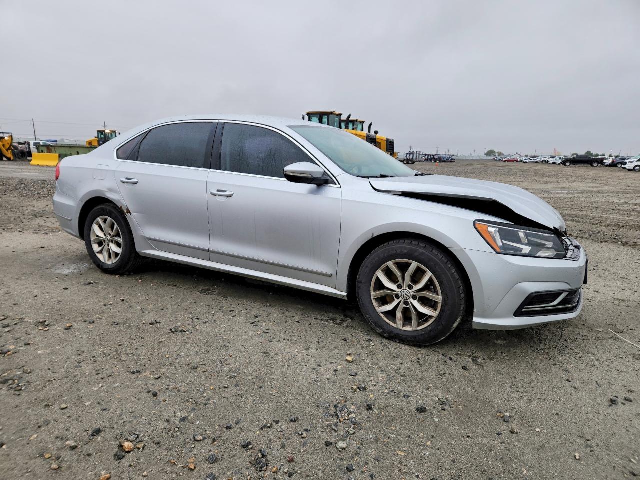 Volkswagen Passat S