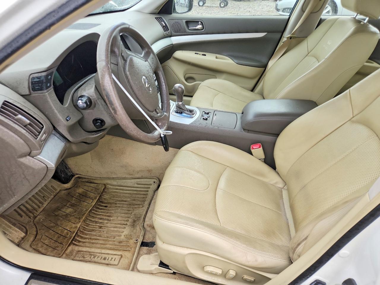 INFINITI G37 X