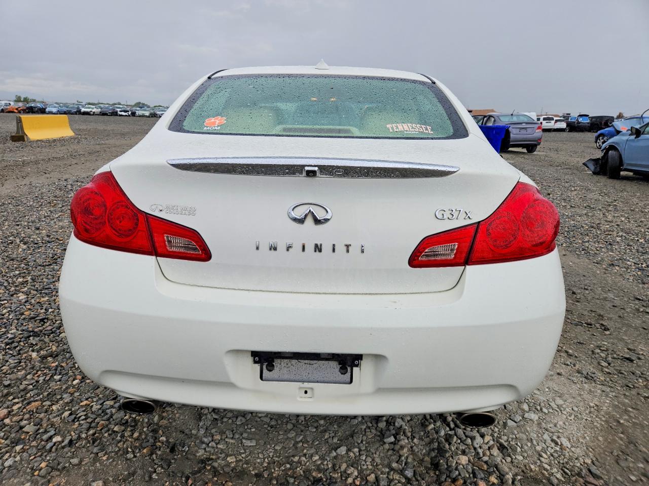 INFINITI G37 X