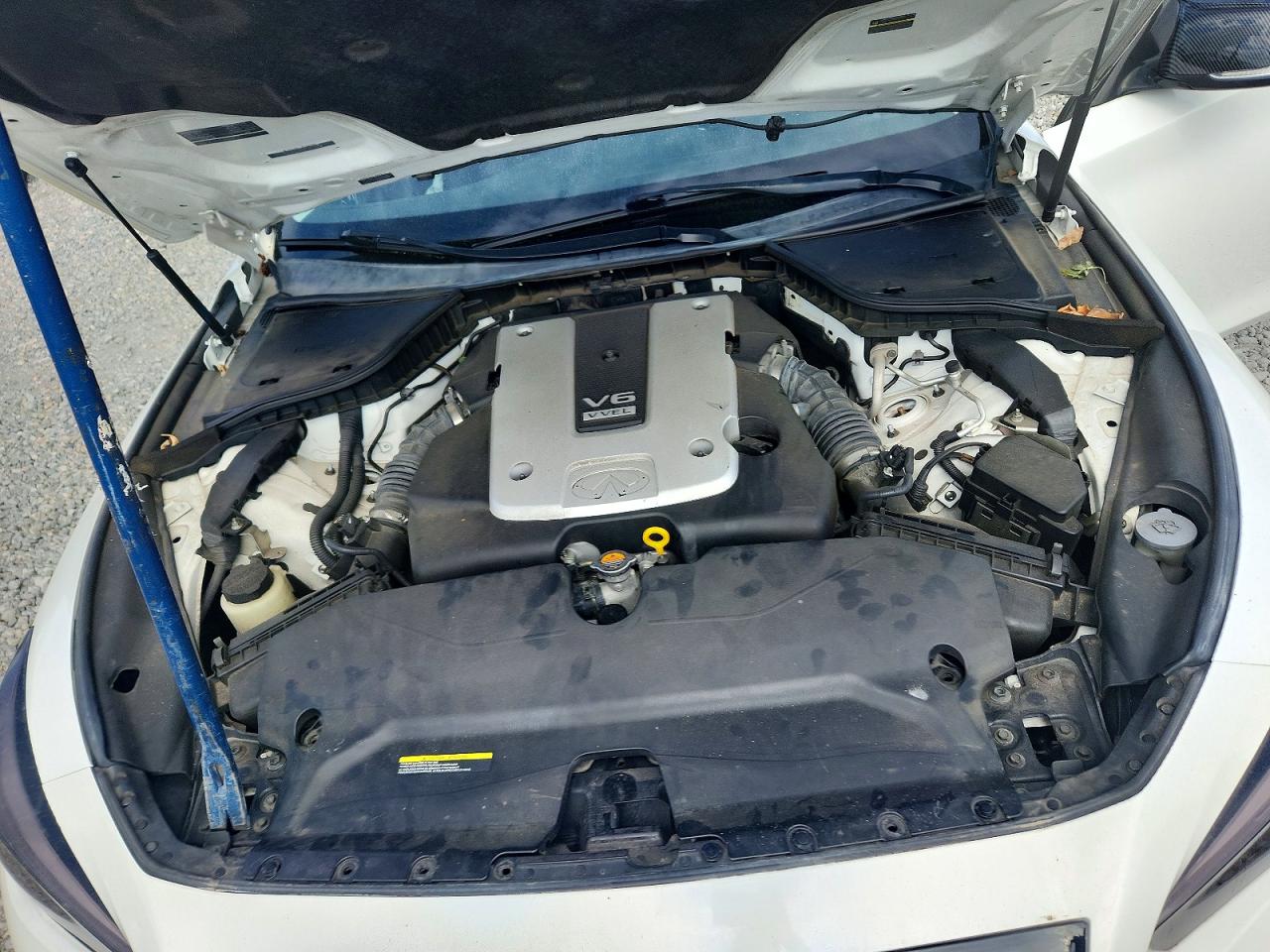 INFINITI Q50 Base