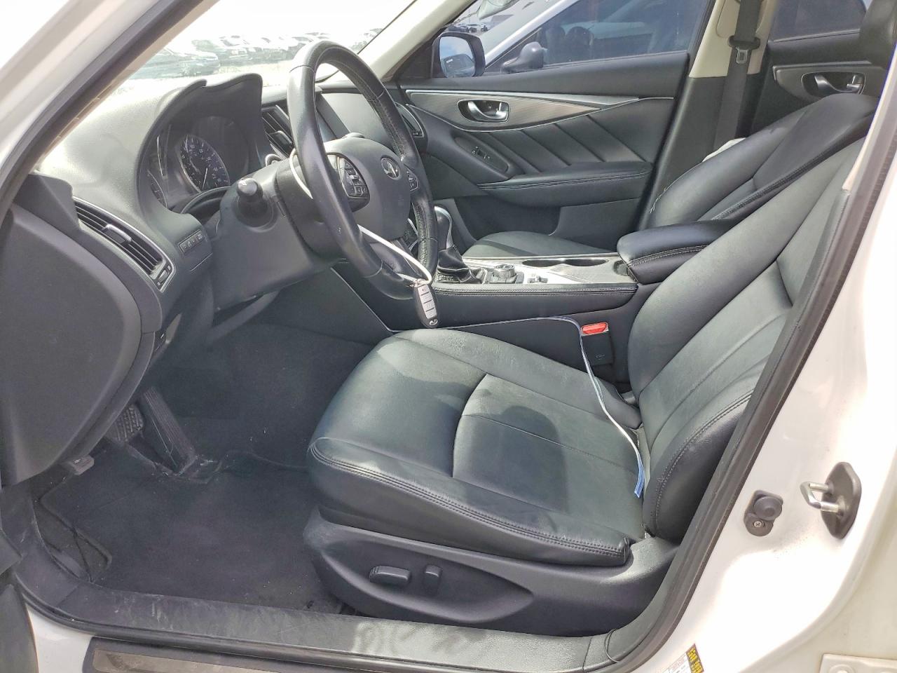 INFINITI Q50 Base