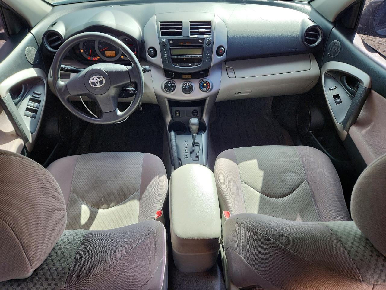 Toyota RAV4 Base