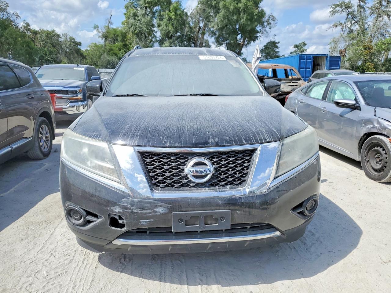 Nissan Pathfinder S