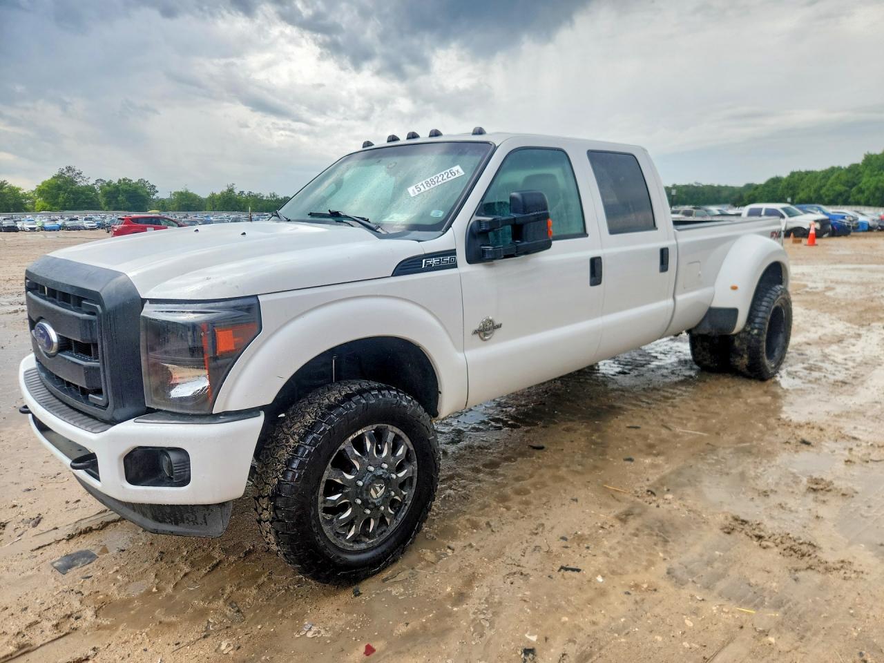 Salvage Ford F-350 Image