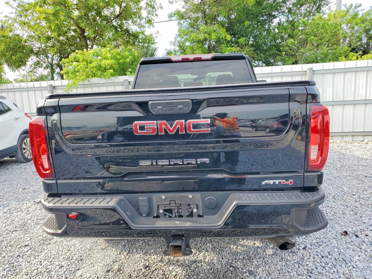 GMC Sierra K2500 At4