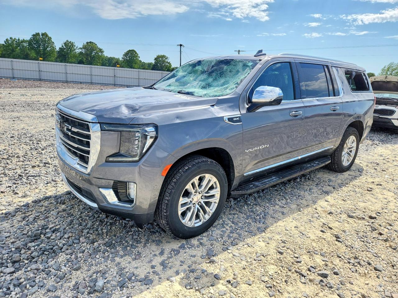 Salvage GMC Yukon Image