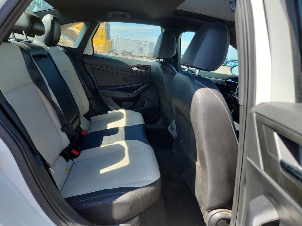 Volkswagen Jetta S