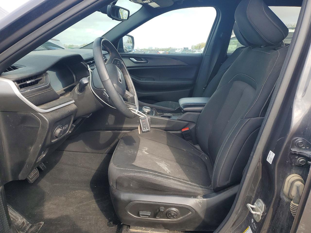 Jeep Cherokee L Laredo