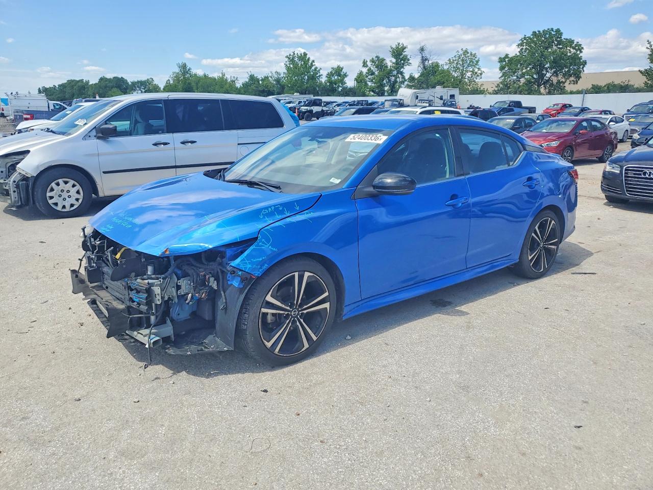 Salvage Nissan Sentra Image