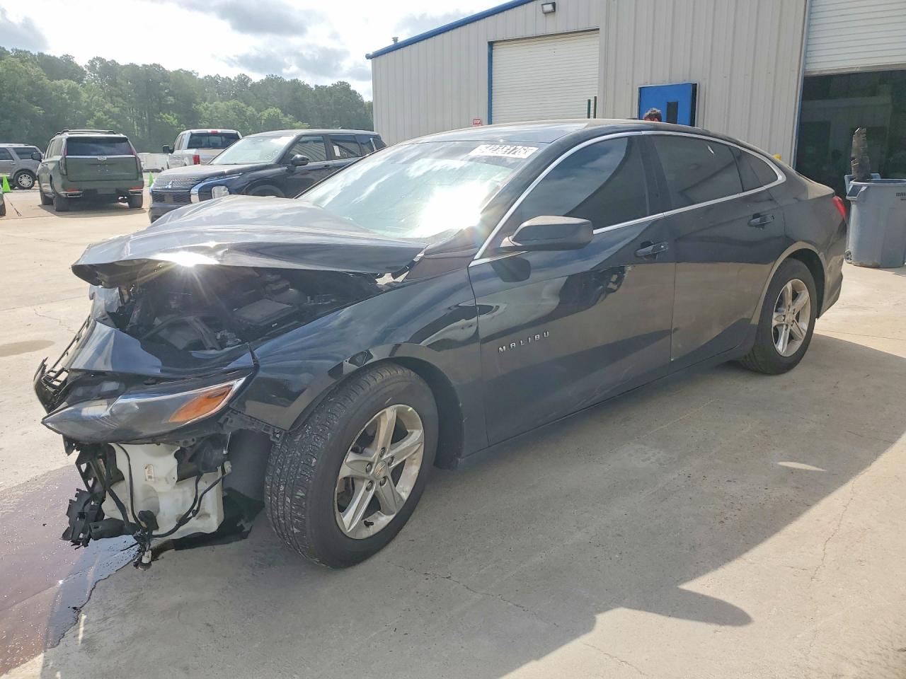 Salvage Chevrolet Malibu Image
