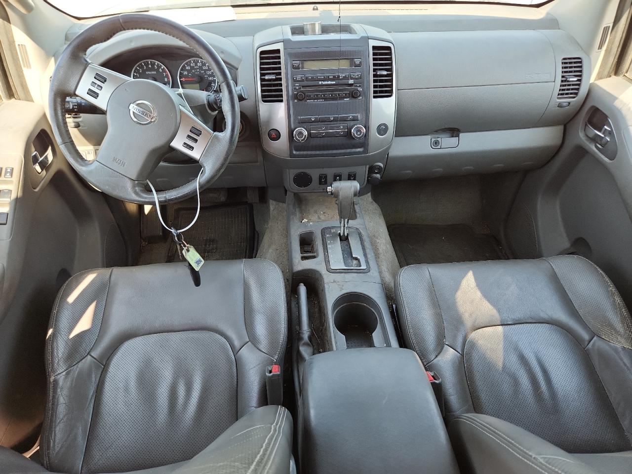 Nissan Frontier Sv V6
