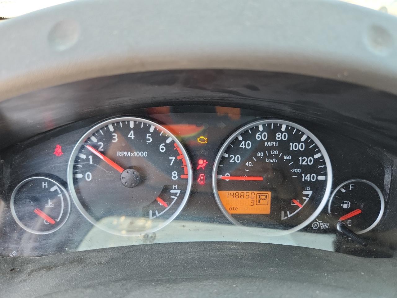 Nissan Frontier Sv V6