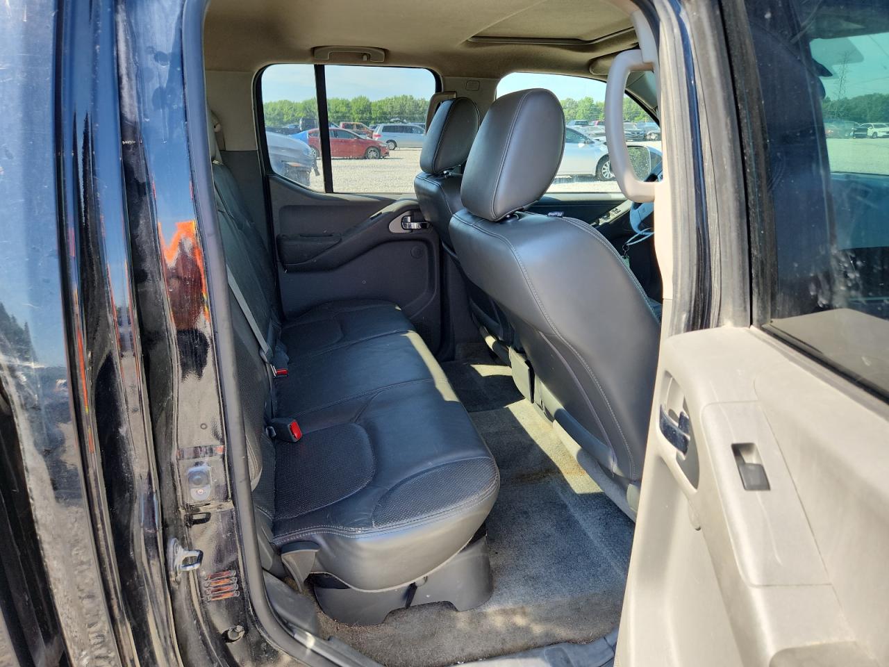 Nissan Frontier Sv V6