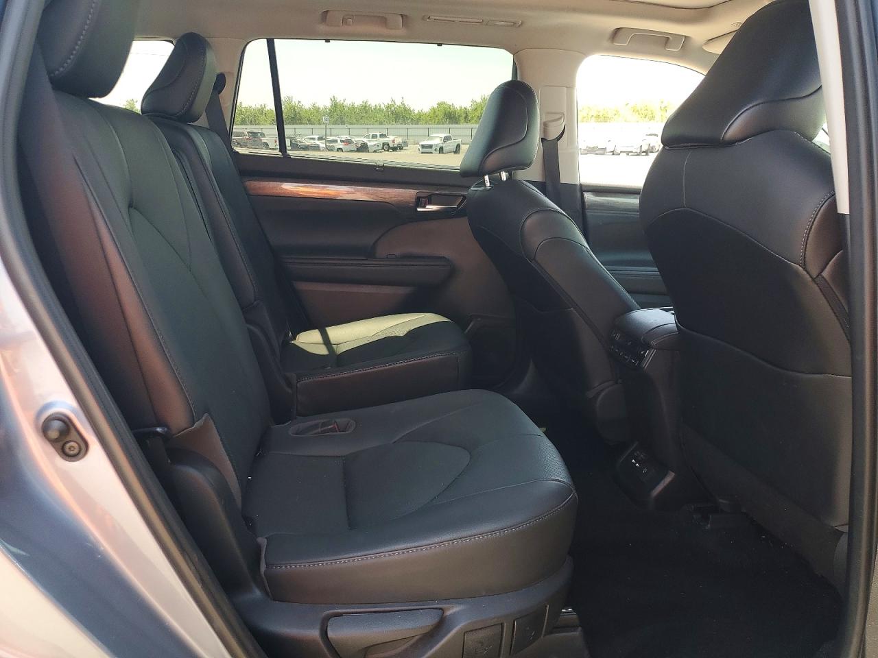 Toyota Highlander Platinum