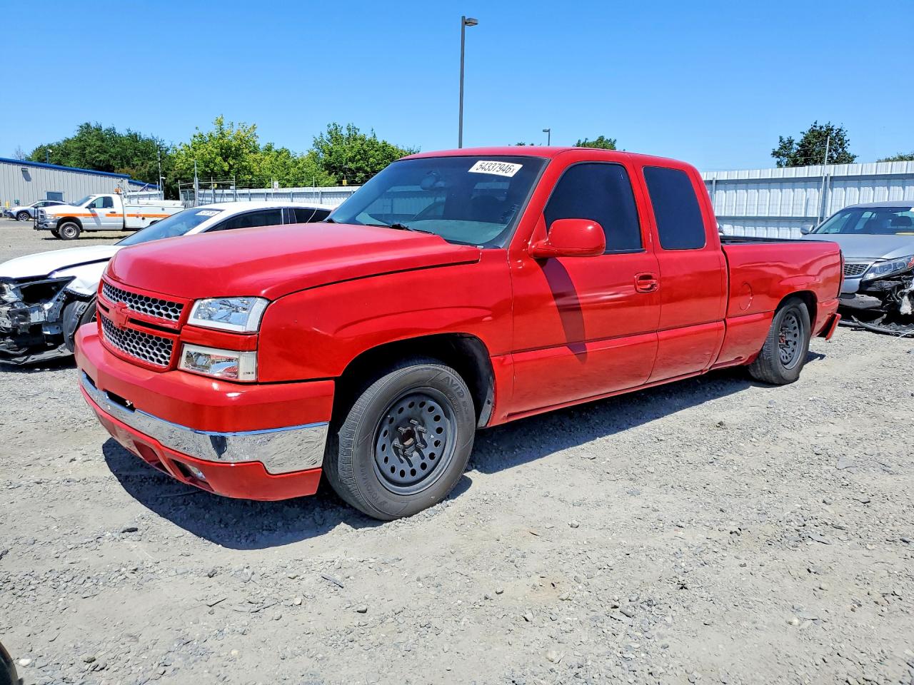 Salvage Chevrolet Silverado Image