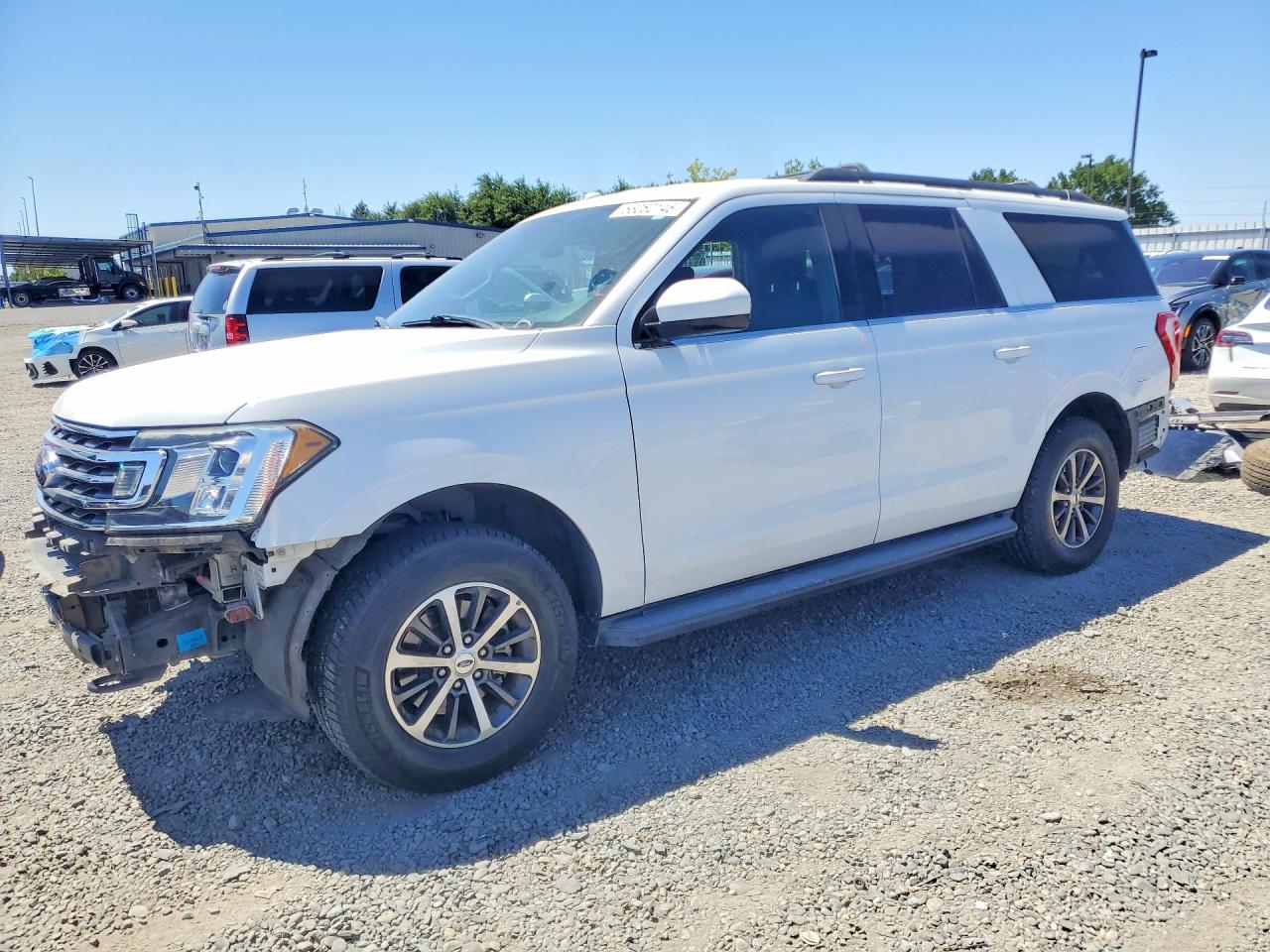 Salvage Ford Expedition Image