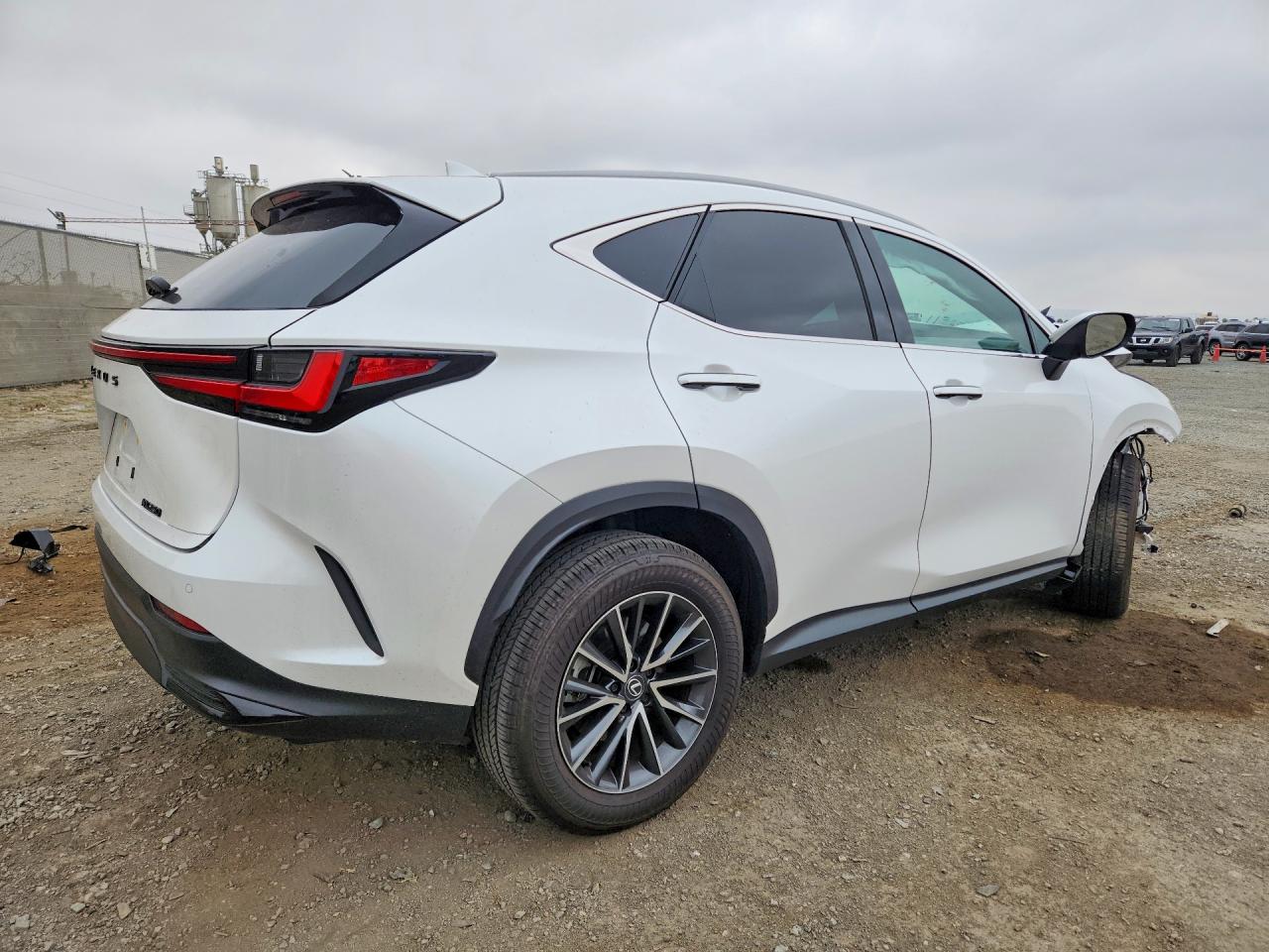 Lexus NX Base