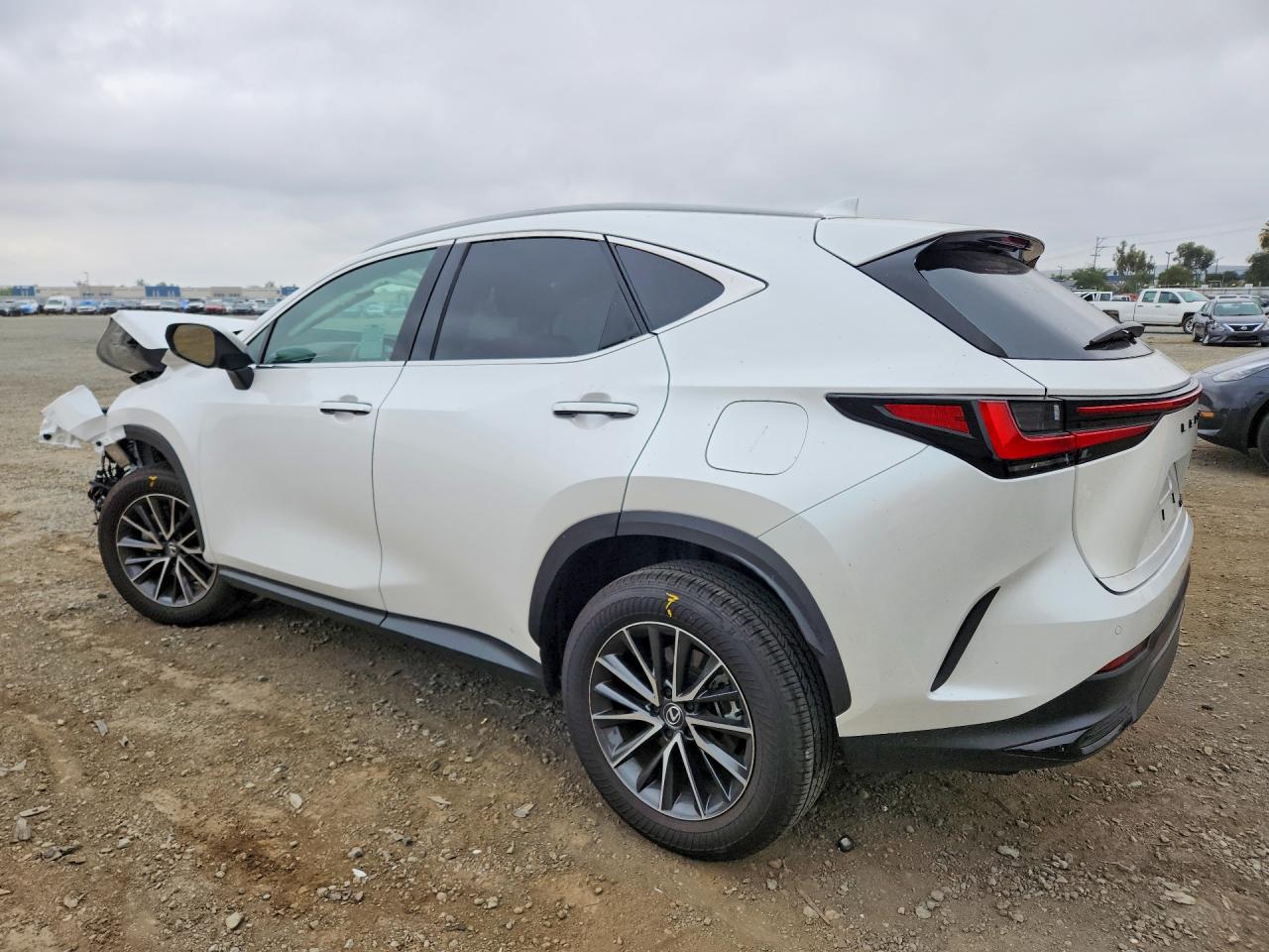 Lexus NX Base