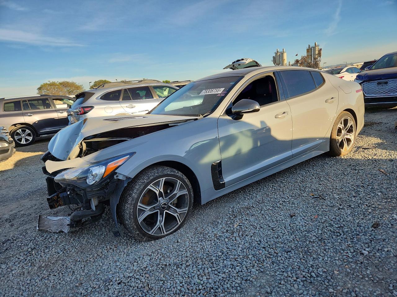 Salvage Kia Stinger Image