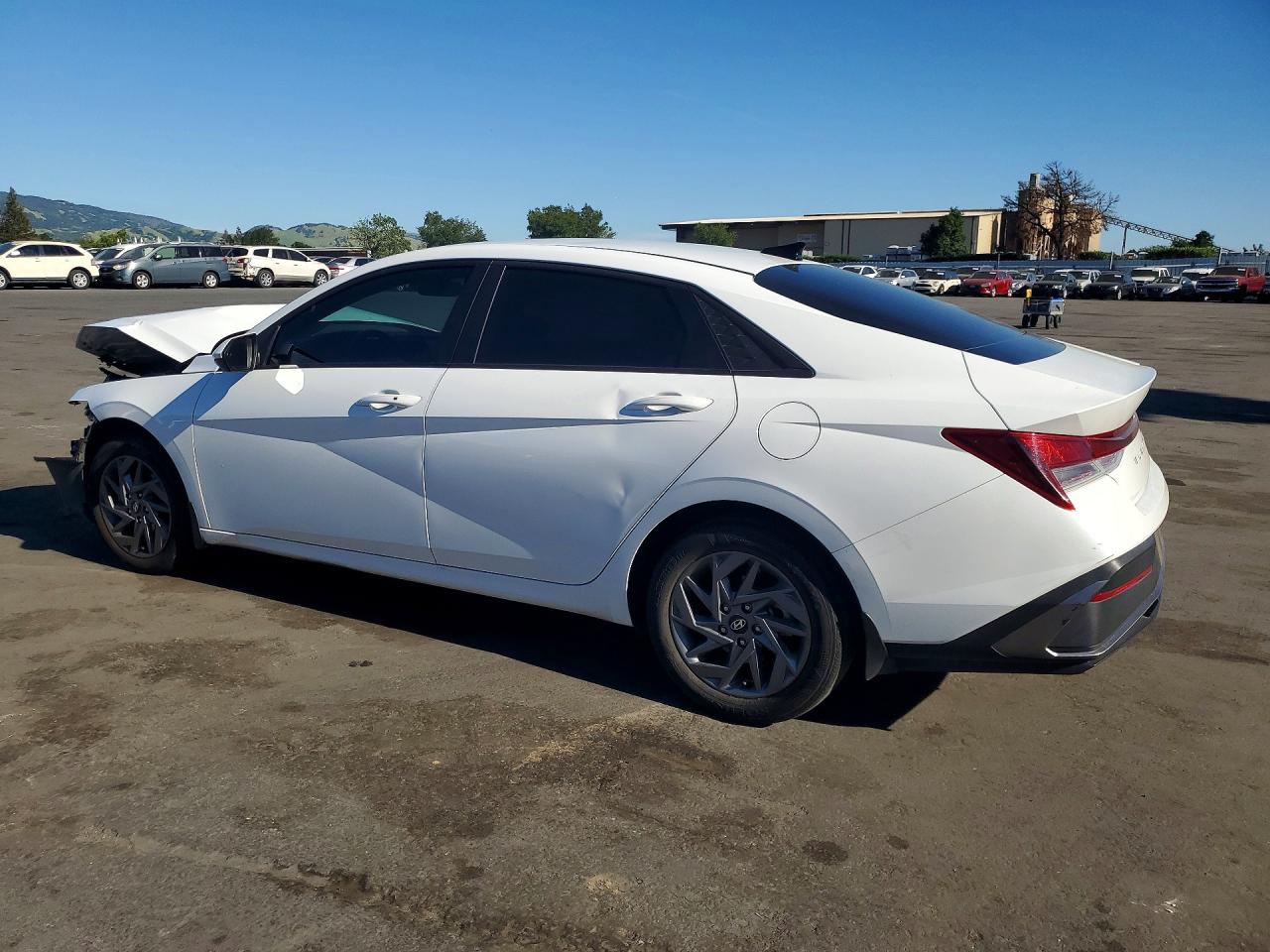 Hyundai ELANTRA Sel