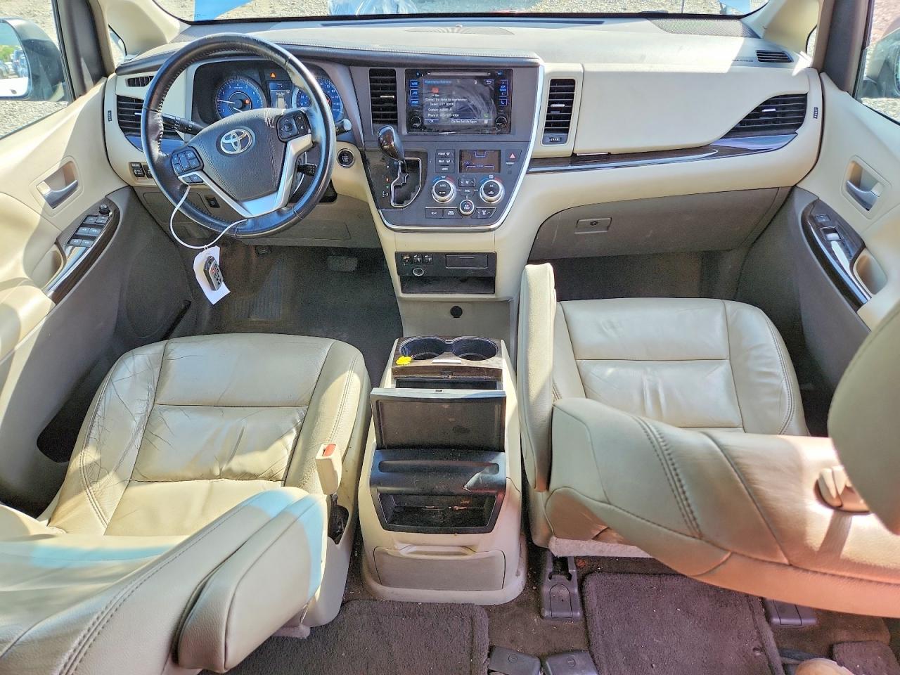 Toyota Sienna Xle 8-passenger
