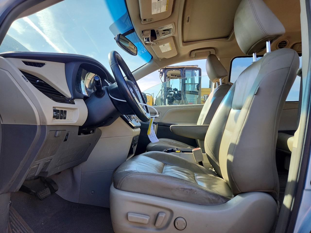 Toyota Sienna Xle 8-passenger