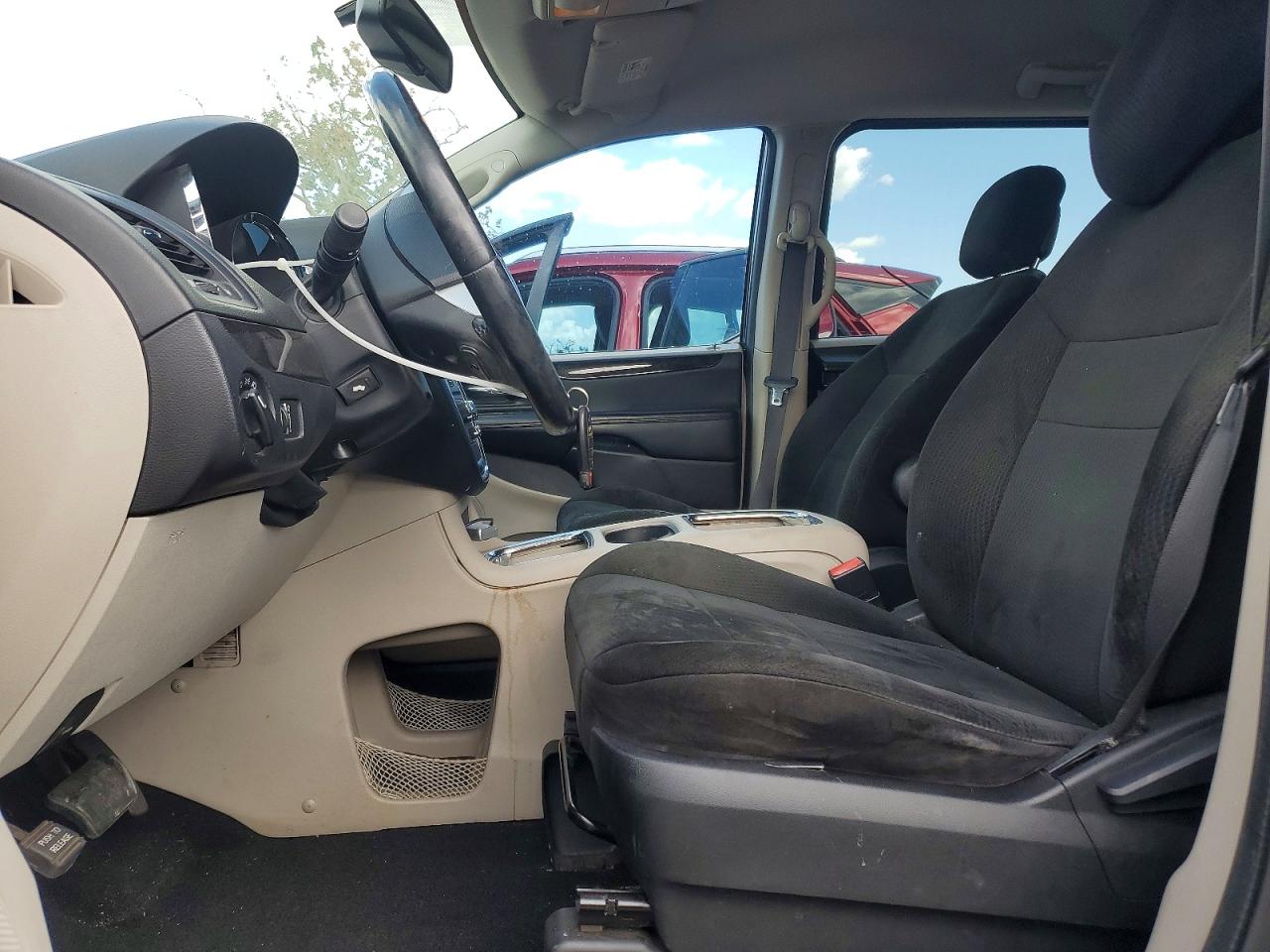 Dodge Caravan Sxt