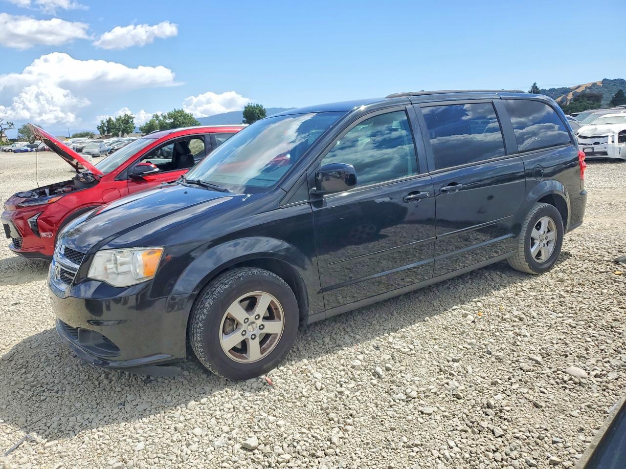 Salvage Dodge Caravan Image
