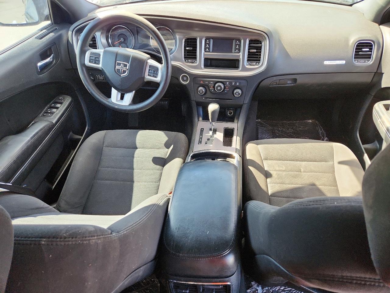 Dodge Charger Se