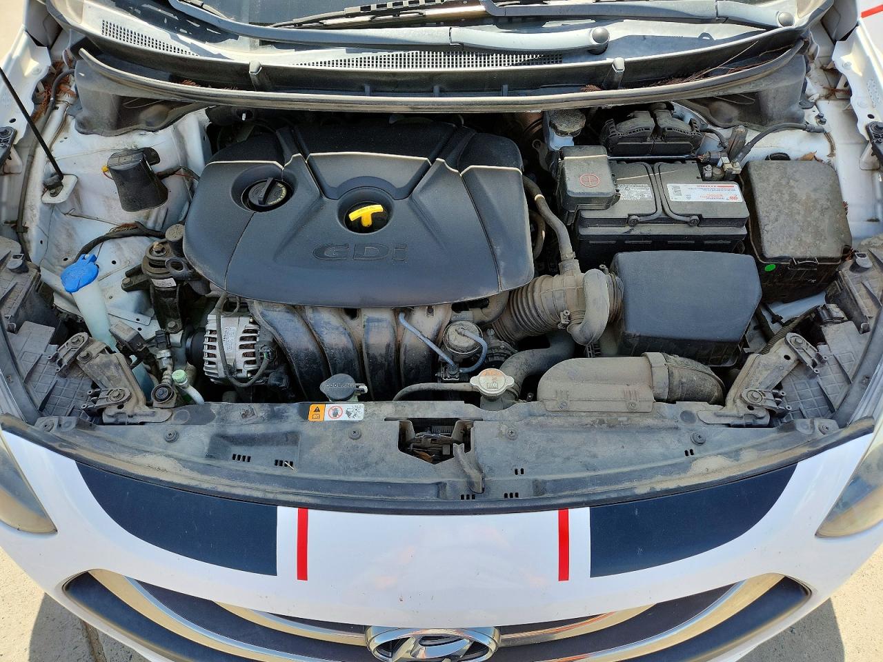 Hyundai ELANTRA Base