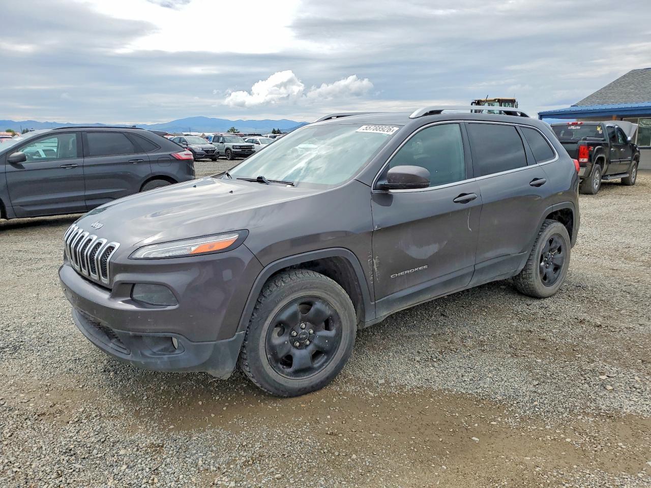 Salvage Jeep Cherokee Image
