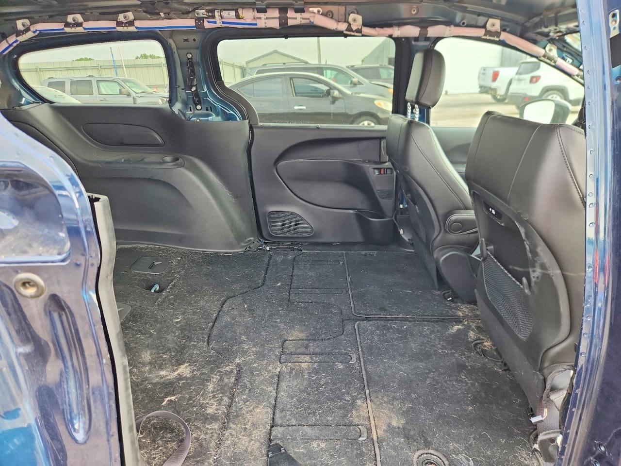 Chrysler Pacifica Select