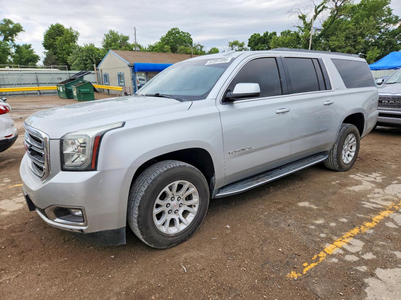 Salvage GMC Yukon Image