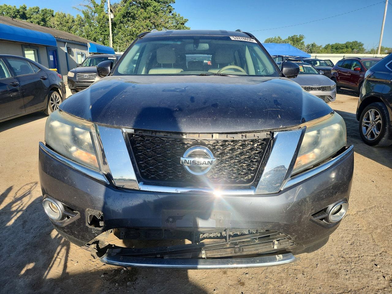 Nissan Pathfinder S
