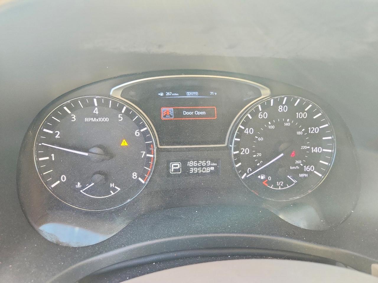 Nissan Pathfinder S