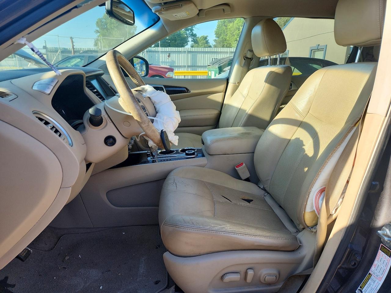 Nissan Pathfinder S