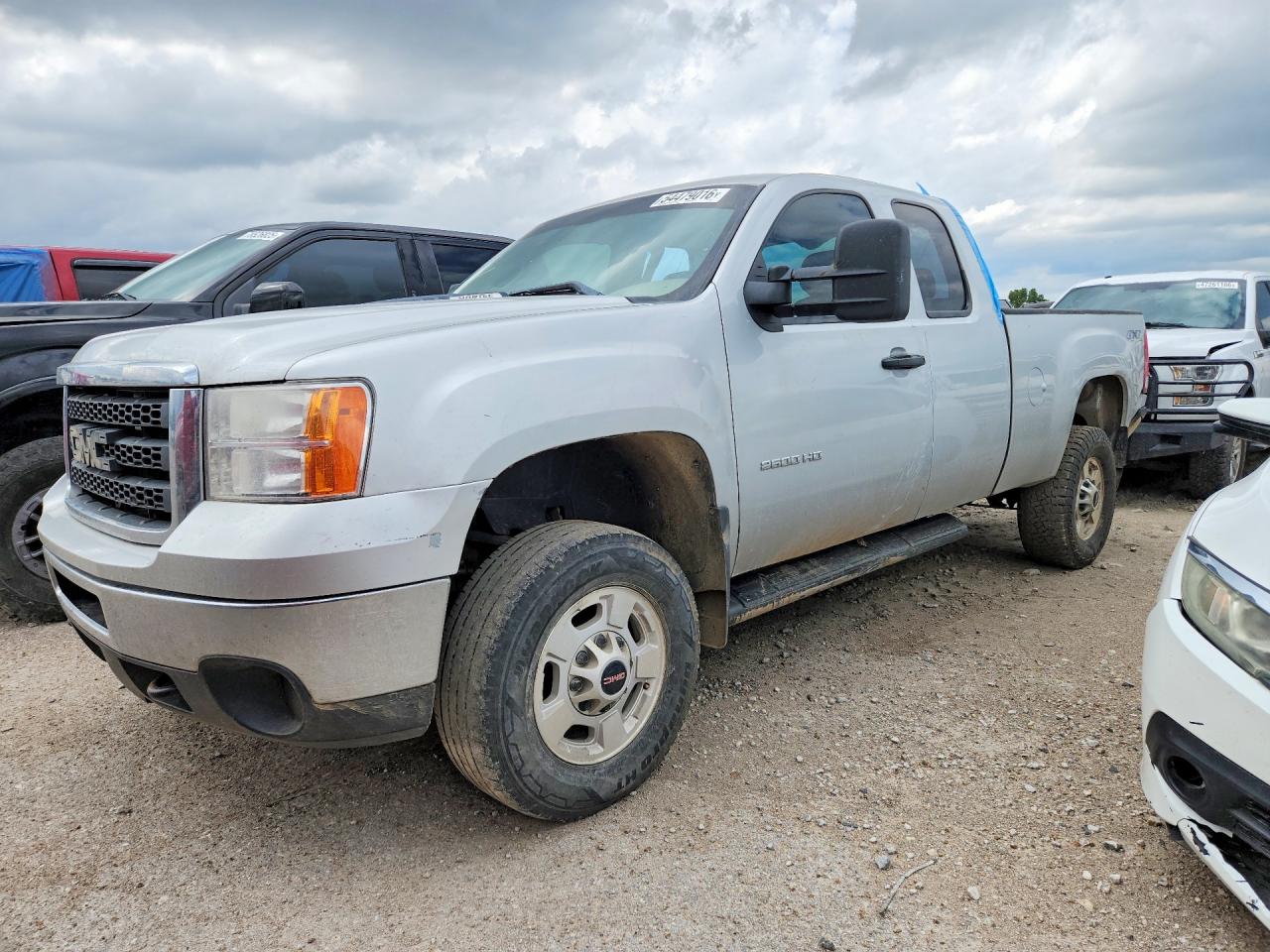Salvage GMC Sierra Image
