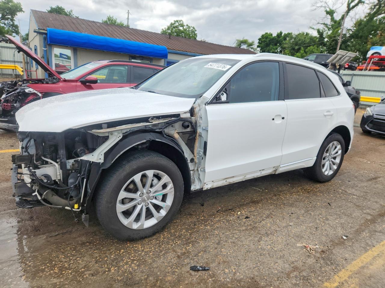 Salvage Audi Q5 Image