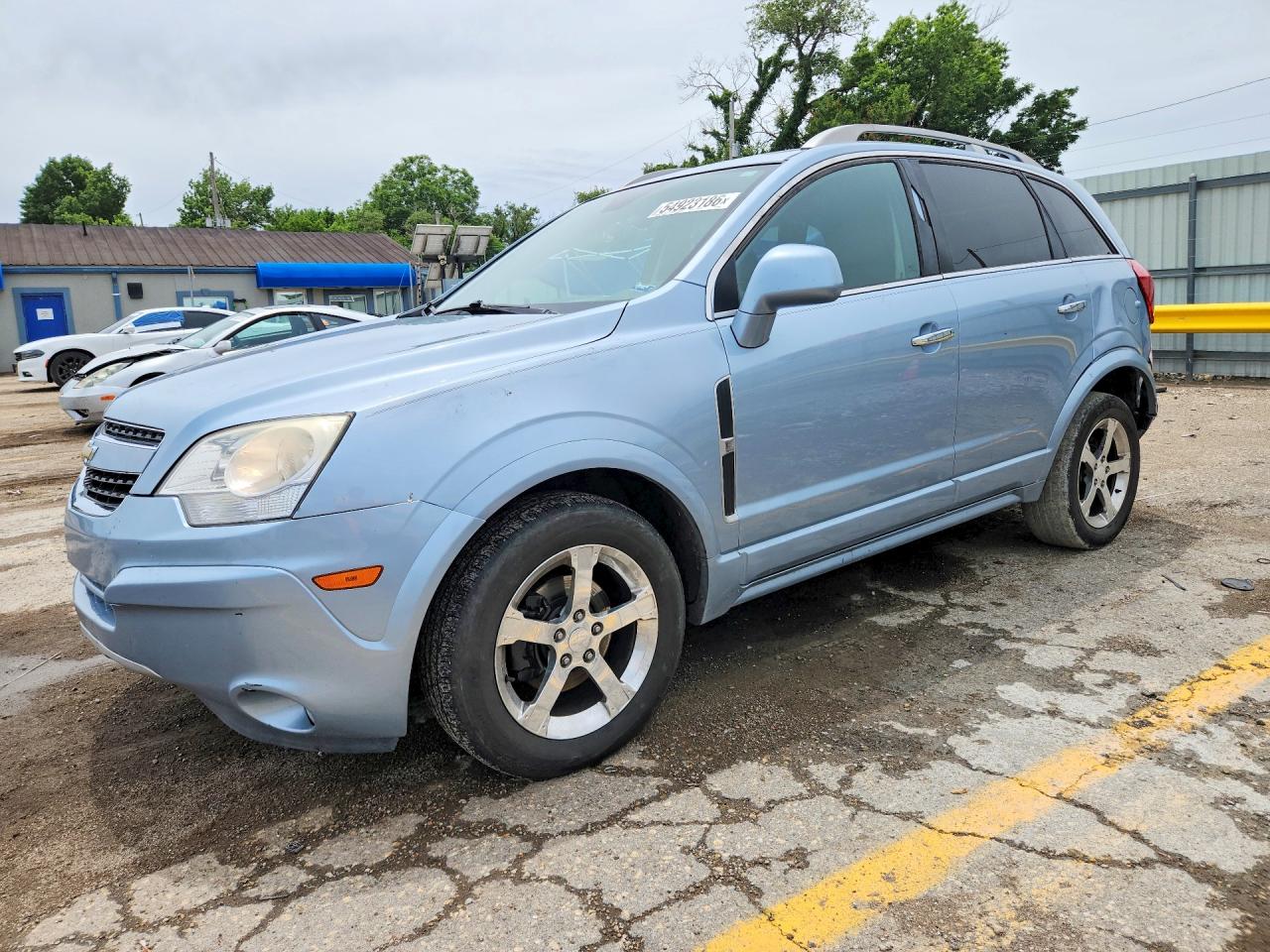 Salvage Chevrolet Captiva Image