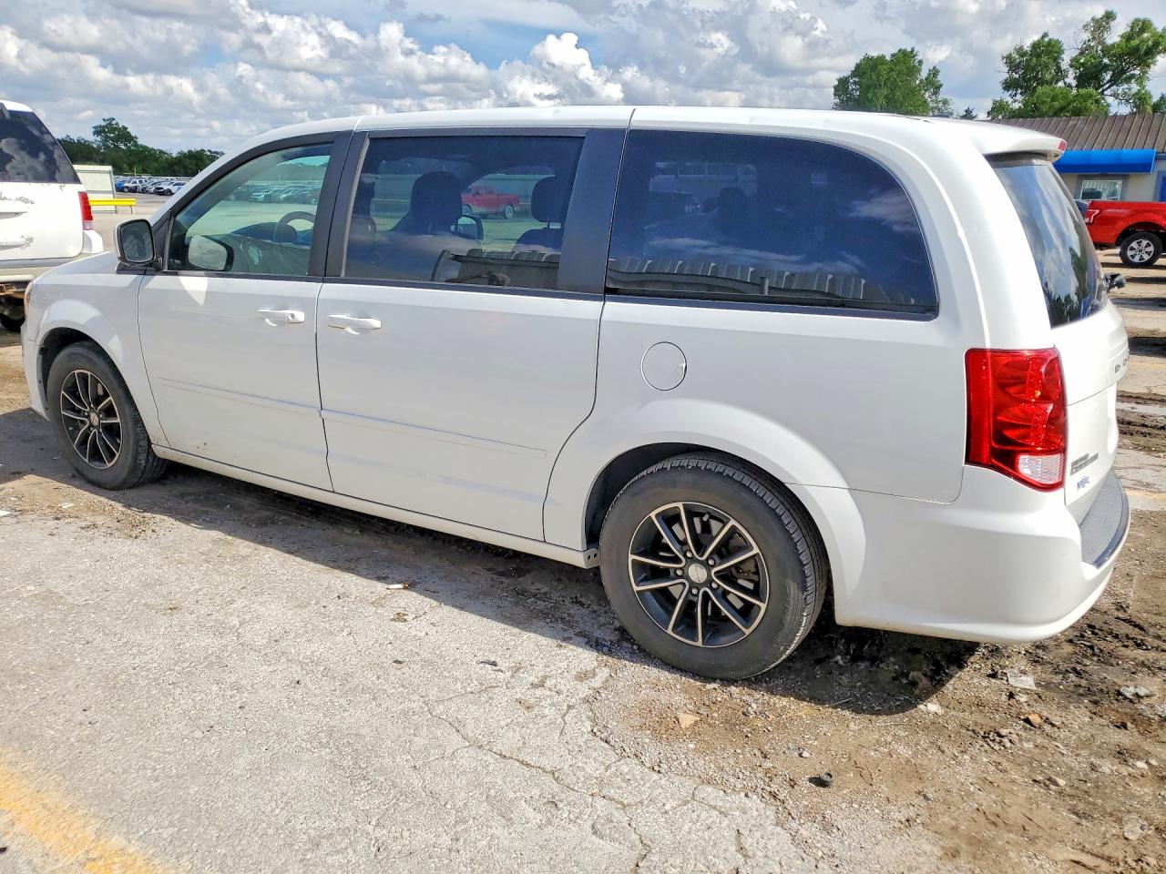 Dodge Caravan Sxt