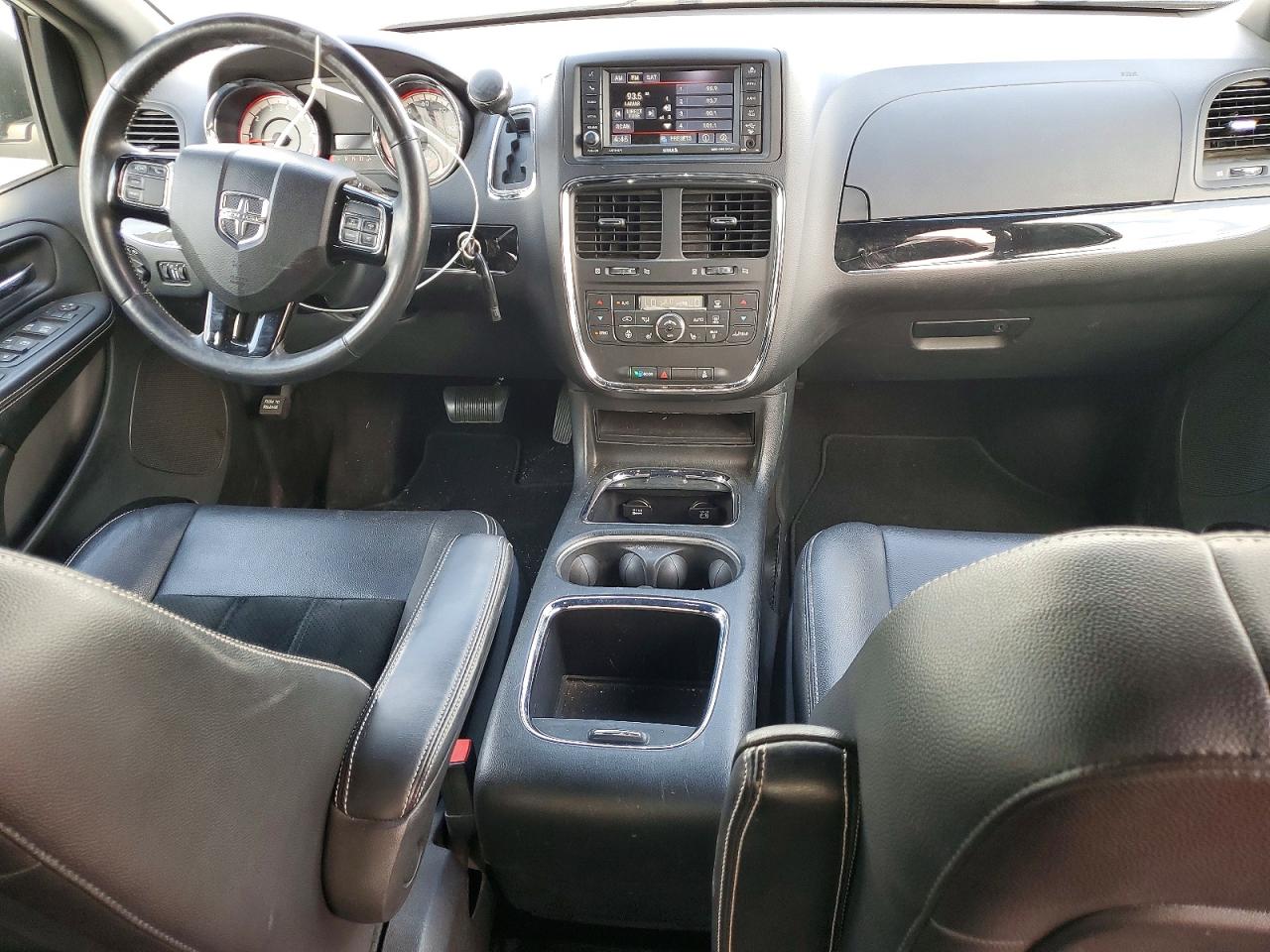 Dodge Caravan Sxt