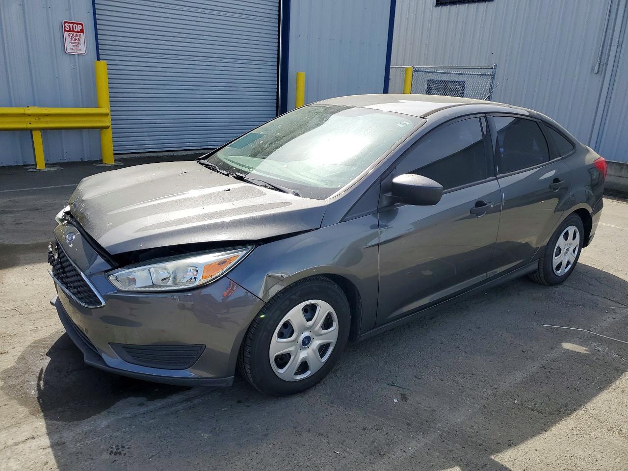 Salvage Ford Focus Image