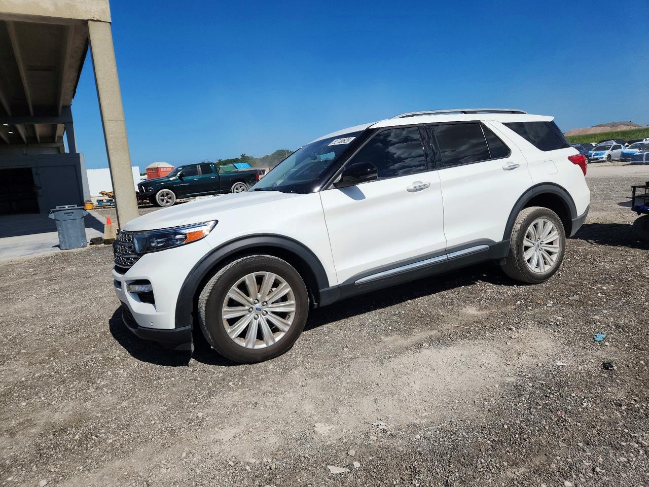 Salvage Ford Explorer Image