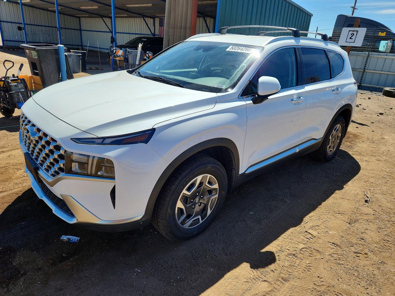 Salvage Hyundai SANTA FE Image