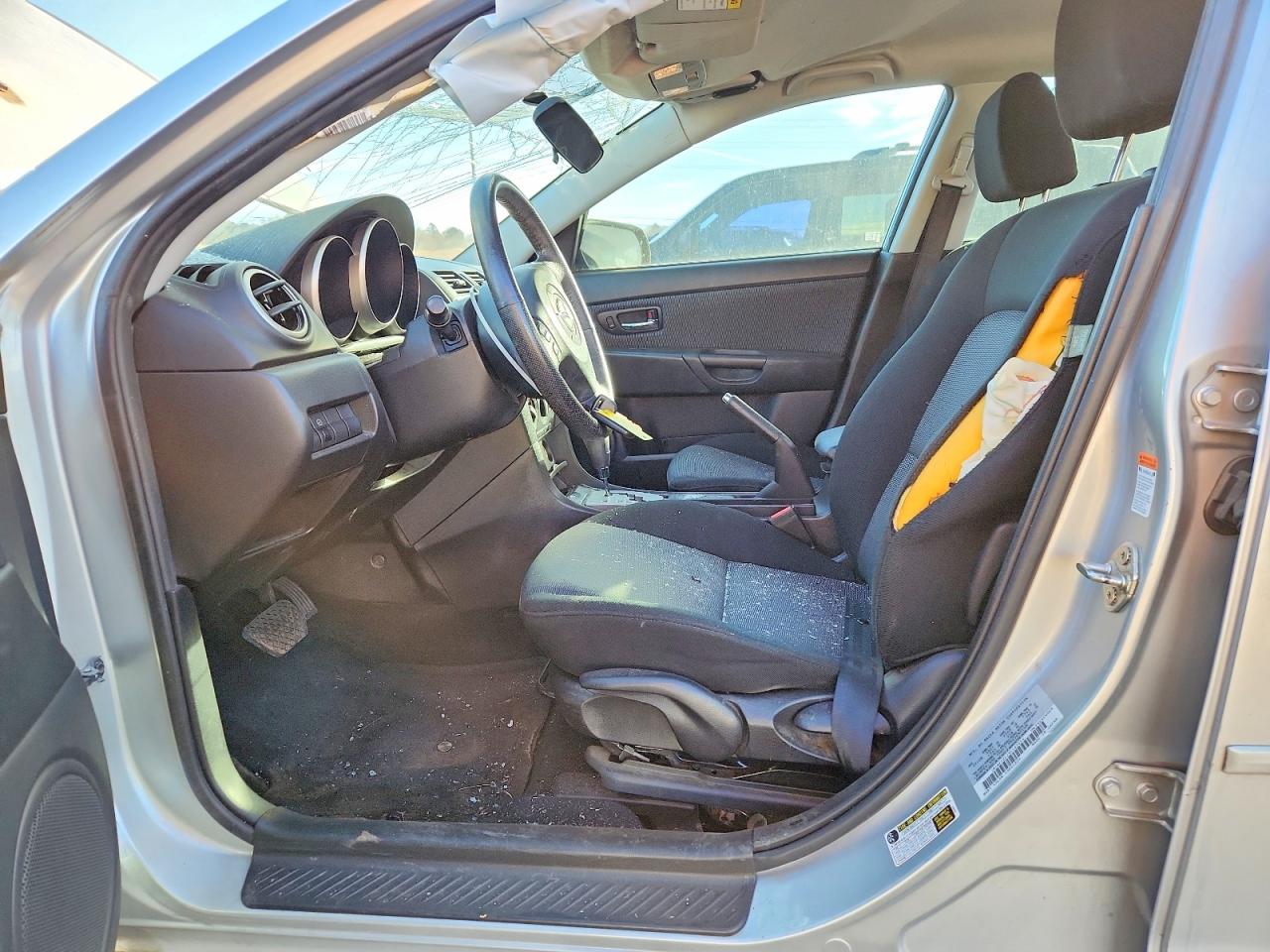 Mazda 3 I